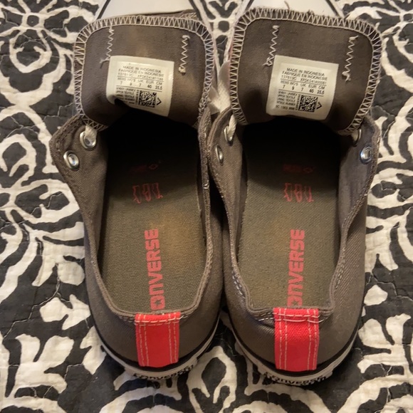 Converse Low Tops - Picture 3 of 8